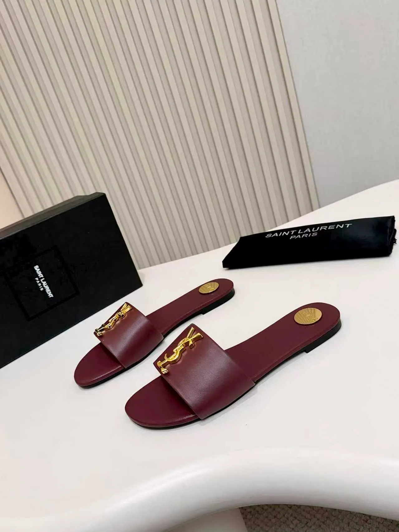 👟👟Ex-factory price 340👟👟 Genuine leather sole +40 YSL new model, upper cowhide leather lining sheepskin, size 35-44, rubber sole, genuine leather sole +40